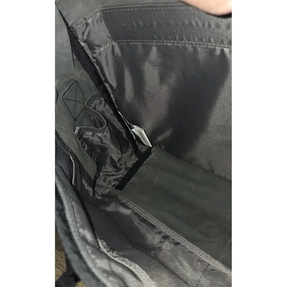 TIMBUK2 Black Classic Messenger Bag Laptop Case 13-15 Inch Nylon TPU